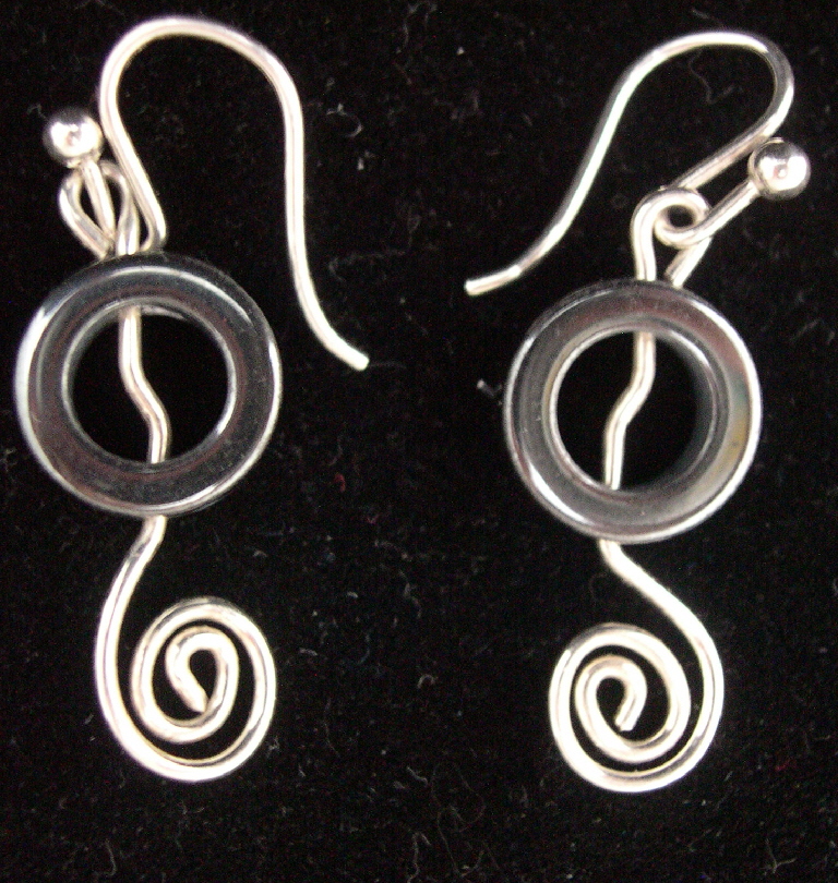 HEMATITE CIRCLE SWIRL EARRINGS