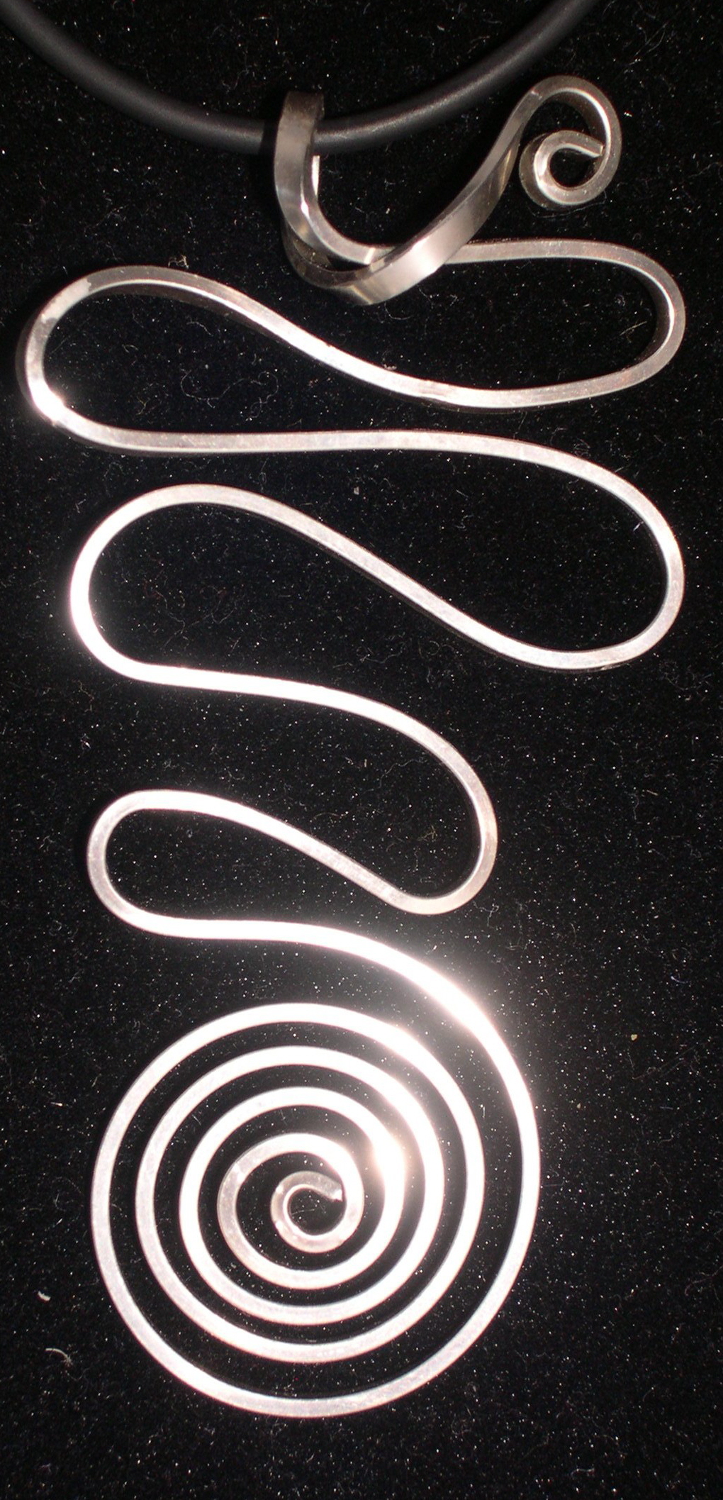 SWIRL PENDANT (LARGE)