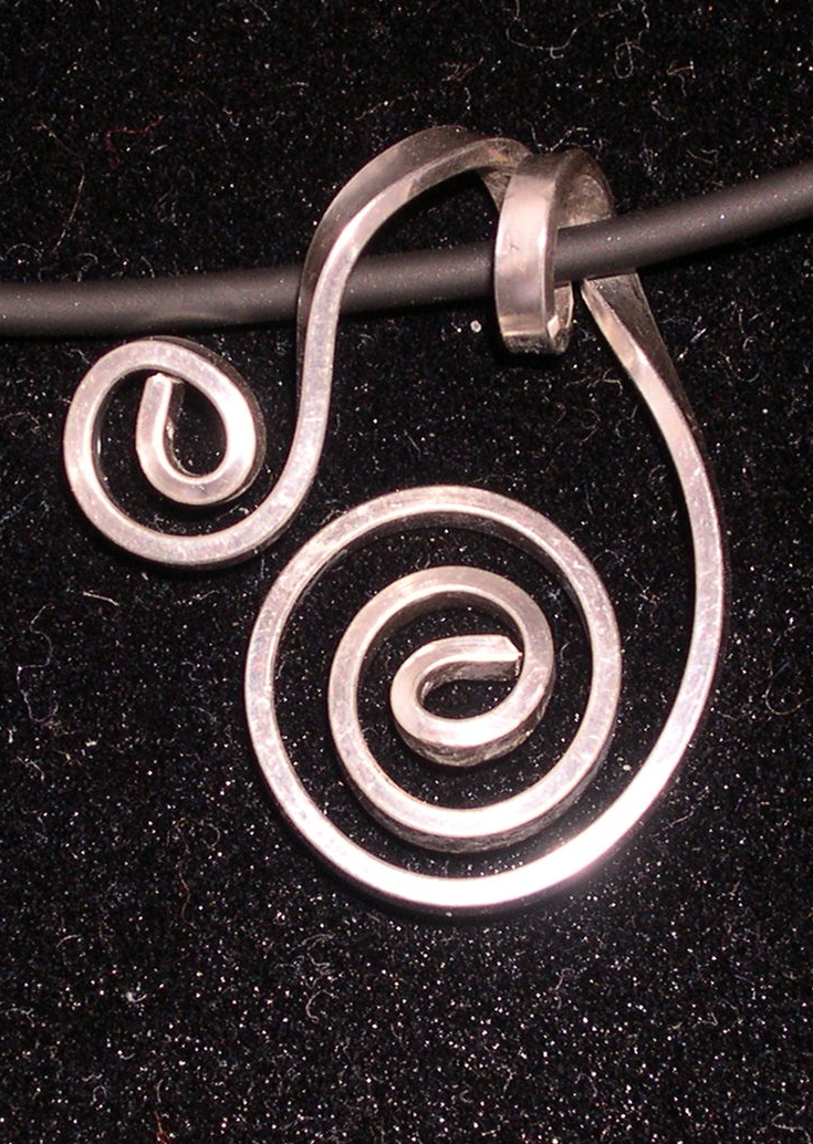 SWIRL PENDANT (LARGE)