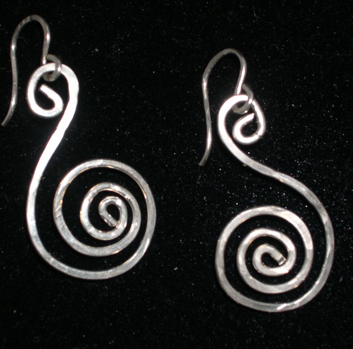 SWIRL EARRINGS