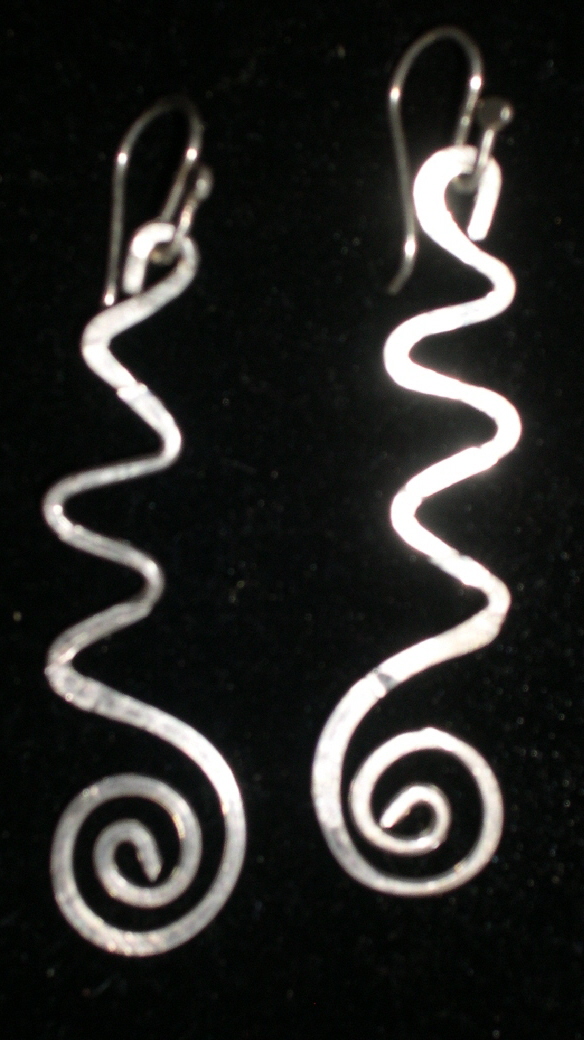 SWIRL DESIGNED EARRINGS
