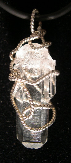 CLEAR CRYSTAL QUARTZ PENDANT