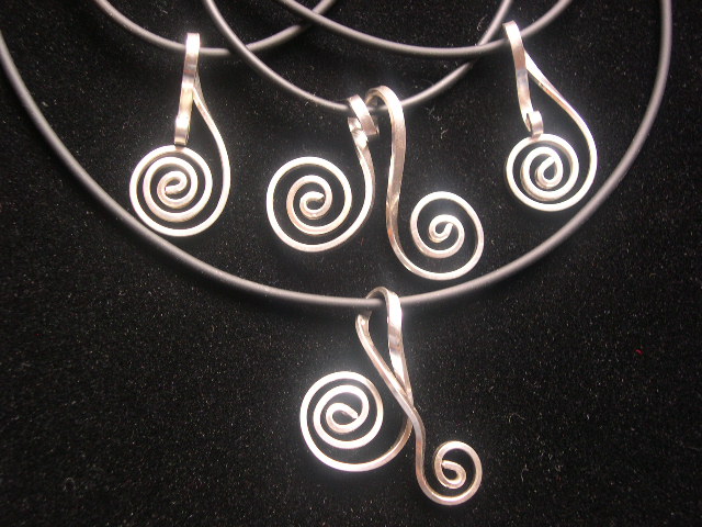 SWIRL PENDANTS (SMALL)