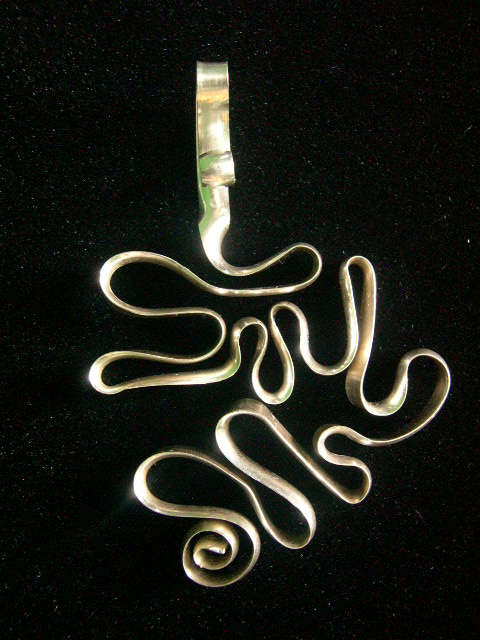 ABSTRACT DESIGNED PENDANT