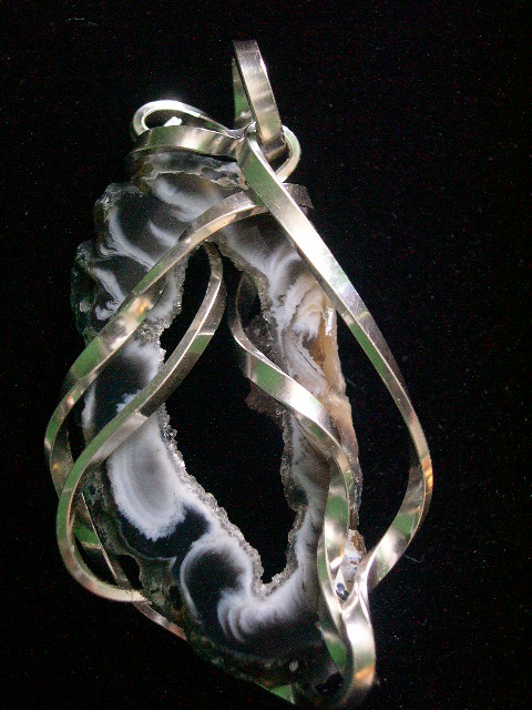 BLACK AGATE SLICED PENDANT