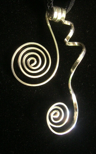 SWIRL PENDANT