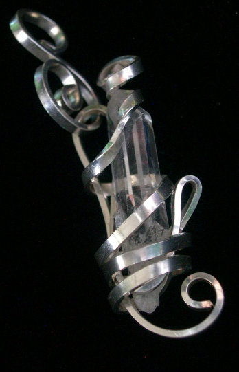 CLEAR CRYSTAL QUARTZ PENDANT