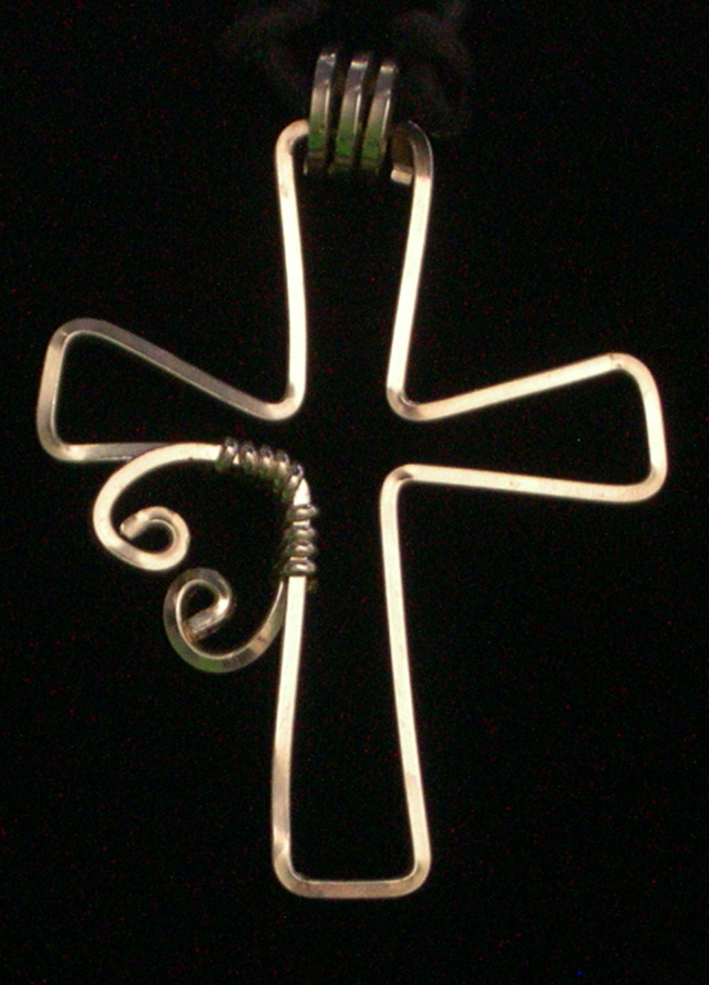 MASCULINE CROSS PENDANT