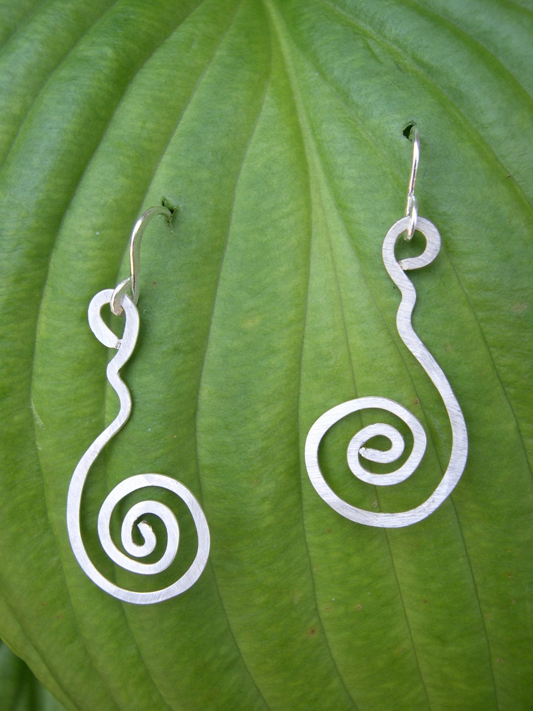 SWIRL DESIGNED EARRINGS