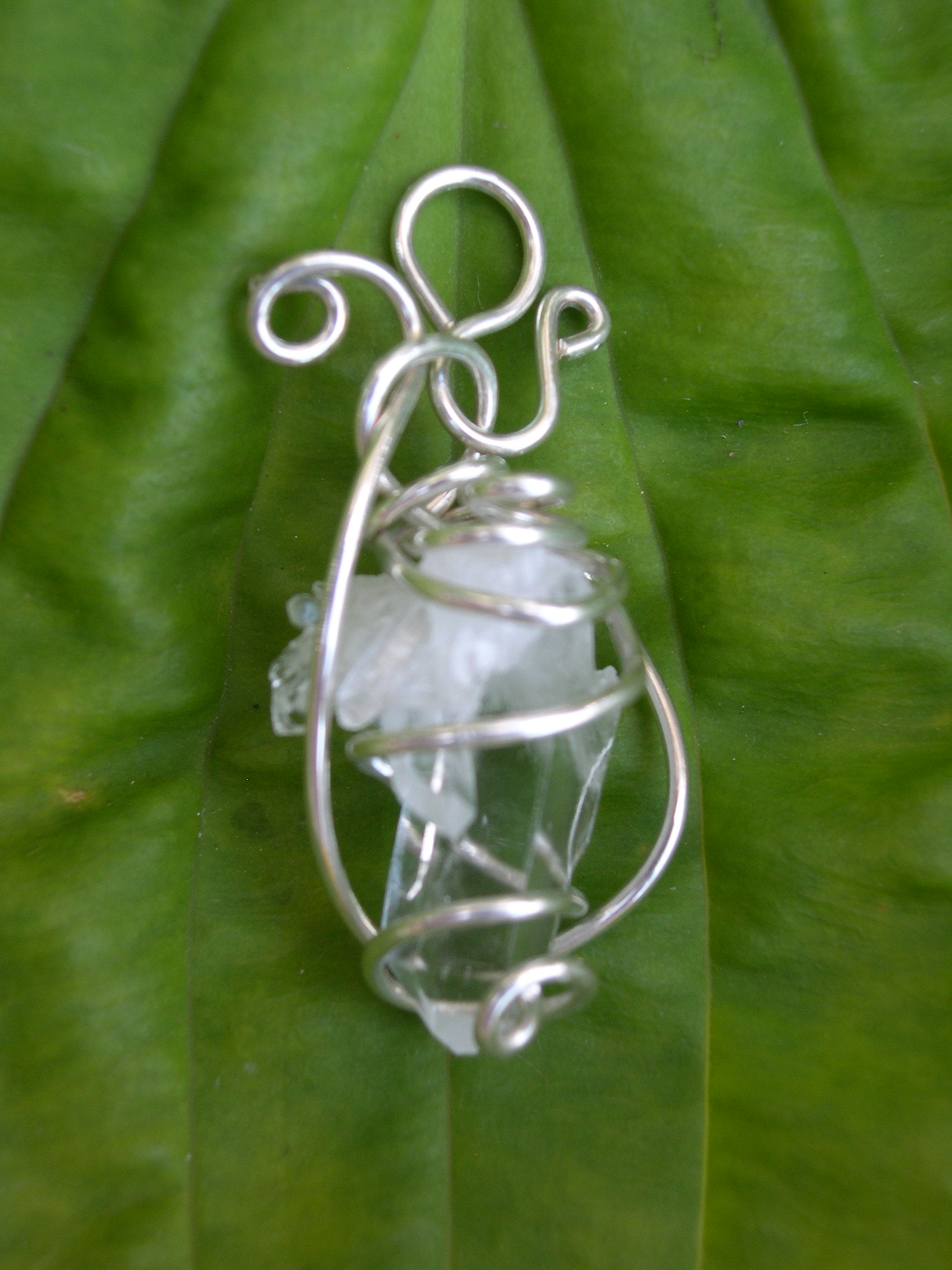 CRYSTAL QUARTZ PENDANT